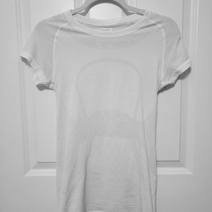 Lululemon swiftly tech shirt